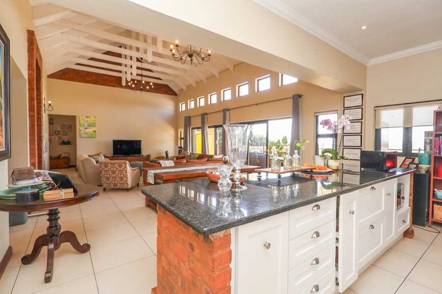 4 Bedroom Property for Sale in The Coves North West